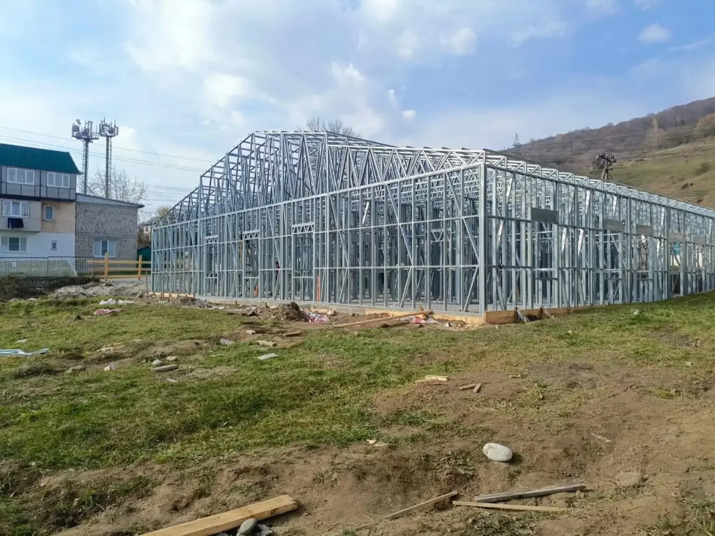 Каркас гостиницы на ЛСТК